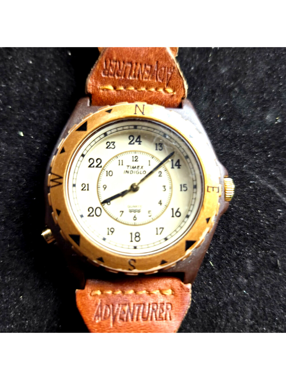 Timex Indiglo Adventure Compass Bezel Quartz Watch Brown Leather Vintage T50
